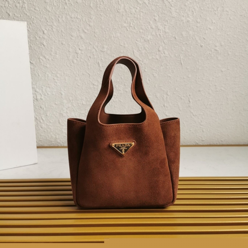 Pra*a shopping bags
